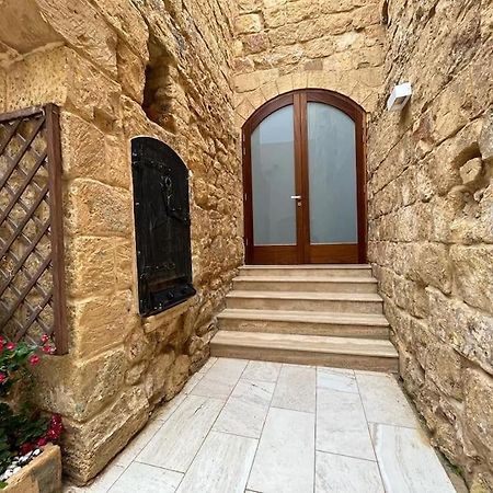 Charming 200 Year Old Cottage With Yard Żabbar Exterior foto