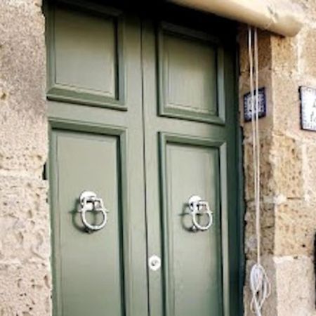 Charming 200 Year Old Cottage With Yard Żabbar Exterior foto