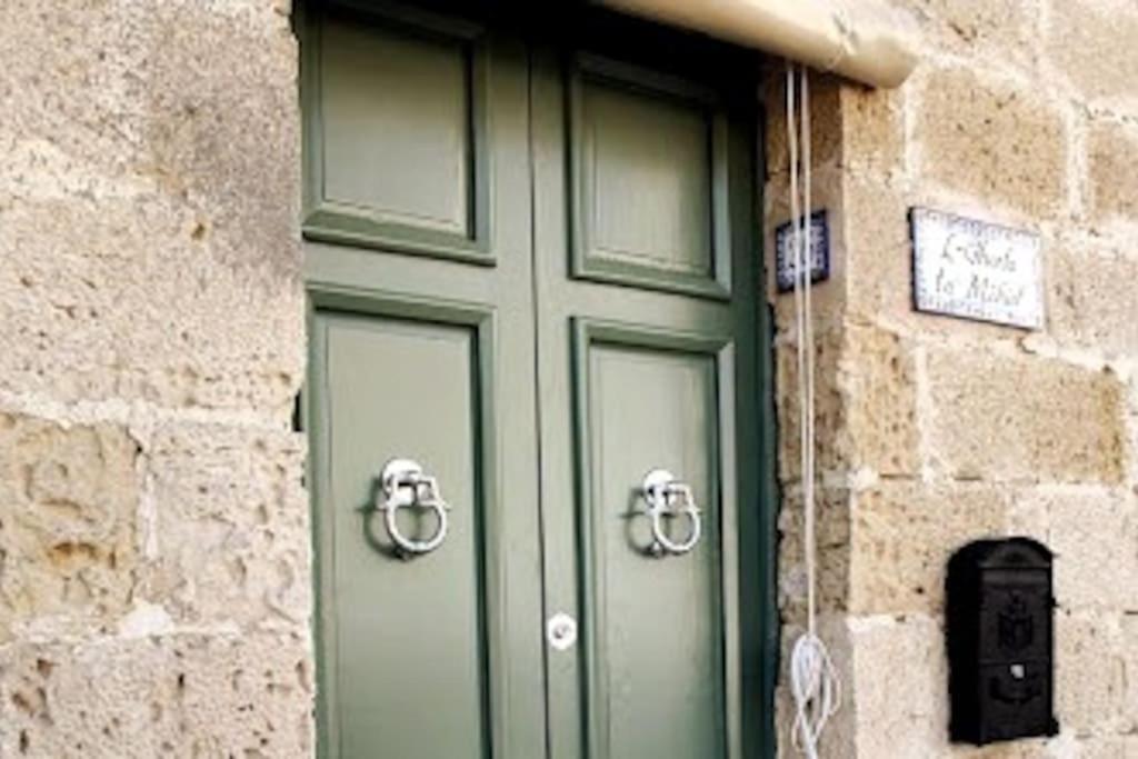 Charming 200 Year Old Cottage With Yard Żabbar Exterior foto